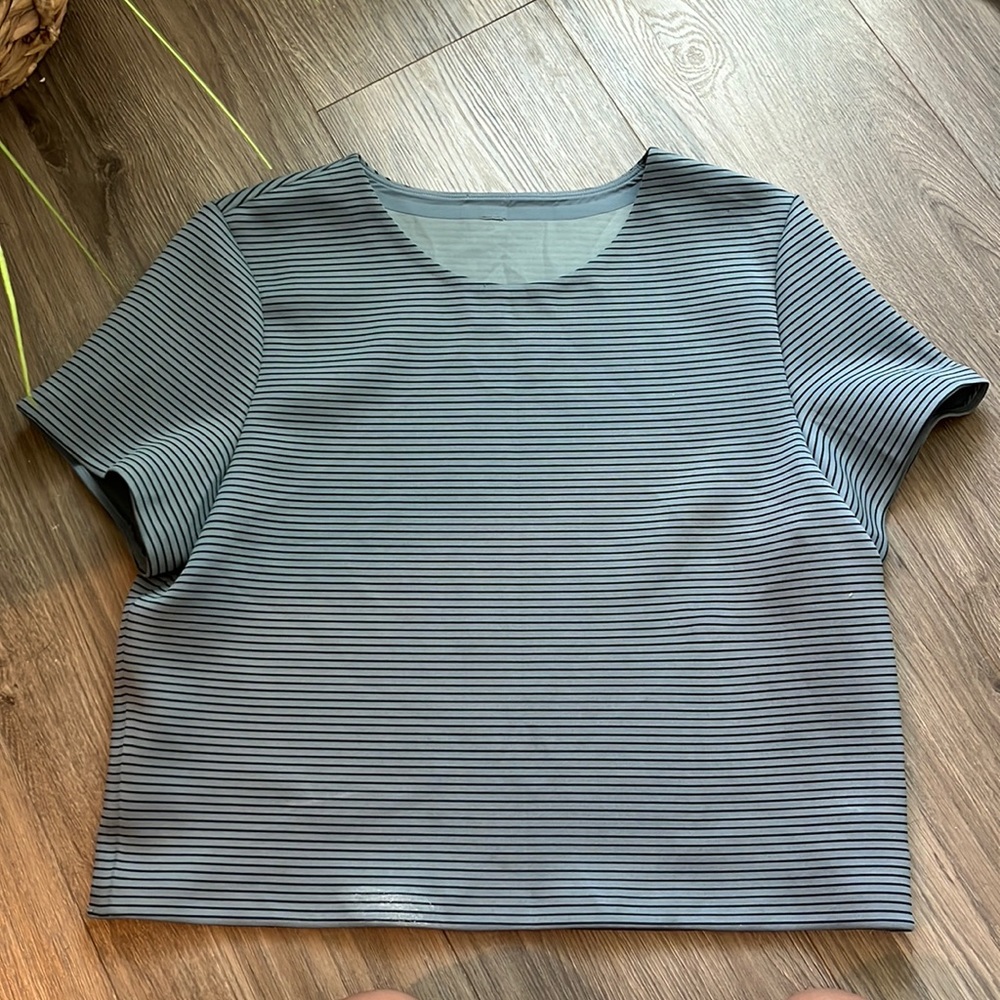 Lululemon oversized, boxy shirt